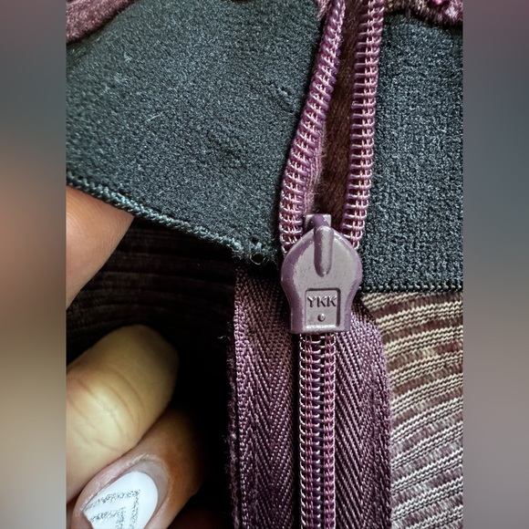 NWT ARITZIA WILFRED FREE Trebeck Mini Skirt Burgundy Ribbed Size Small - Picture 7 of 8